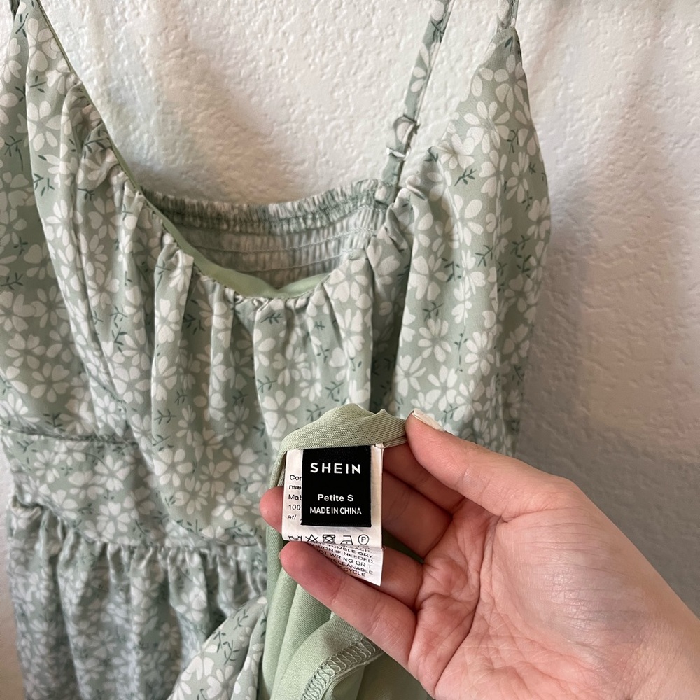 SHEIN Green Floral Dress with Spaghetti Straps - Picture 4 of 4